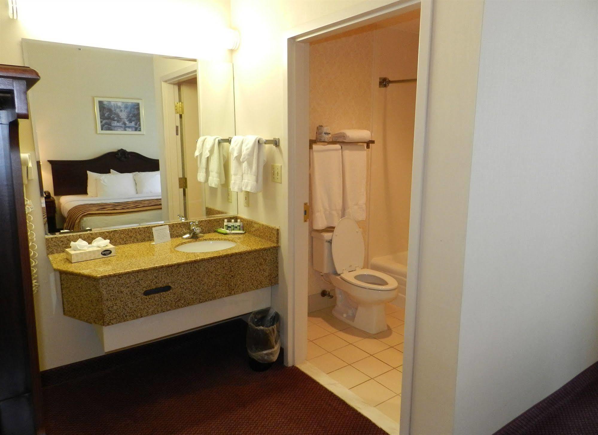 Motel Ashmore And 3*
