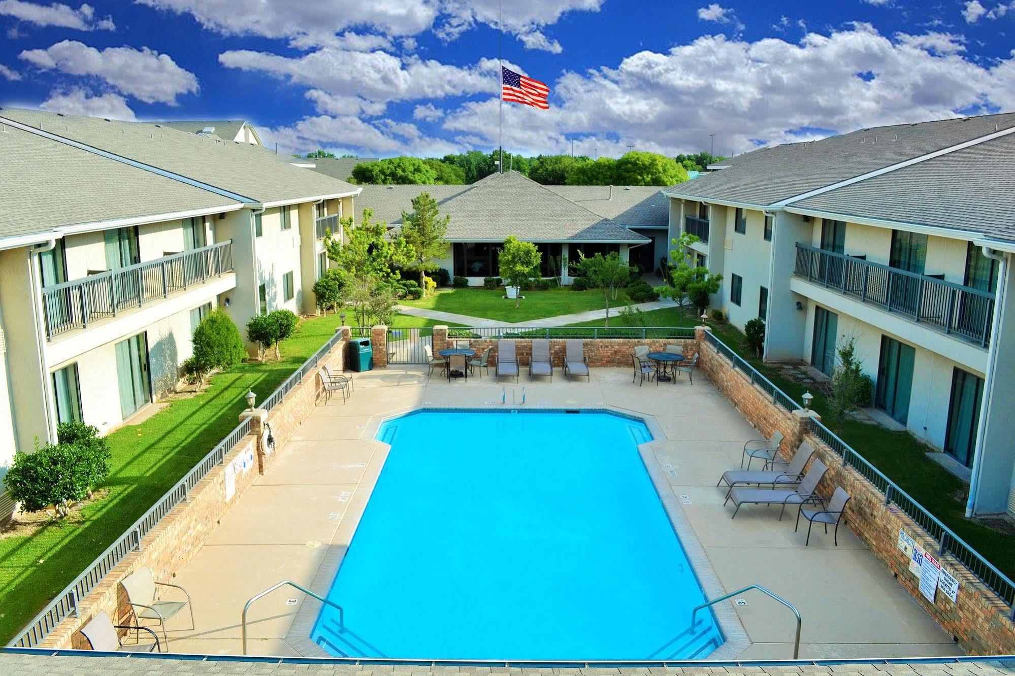 Ashmore And Motel